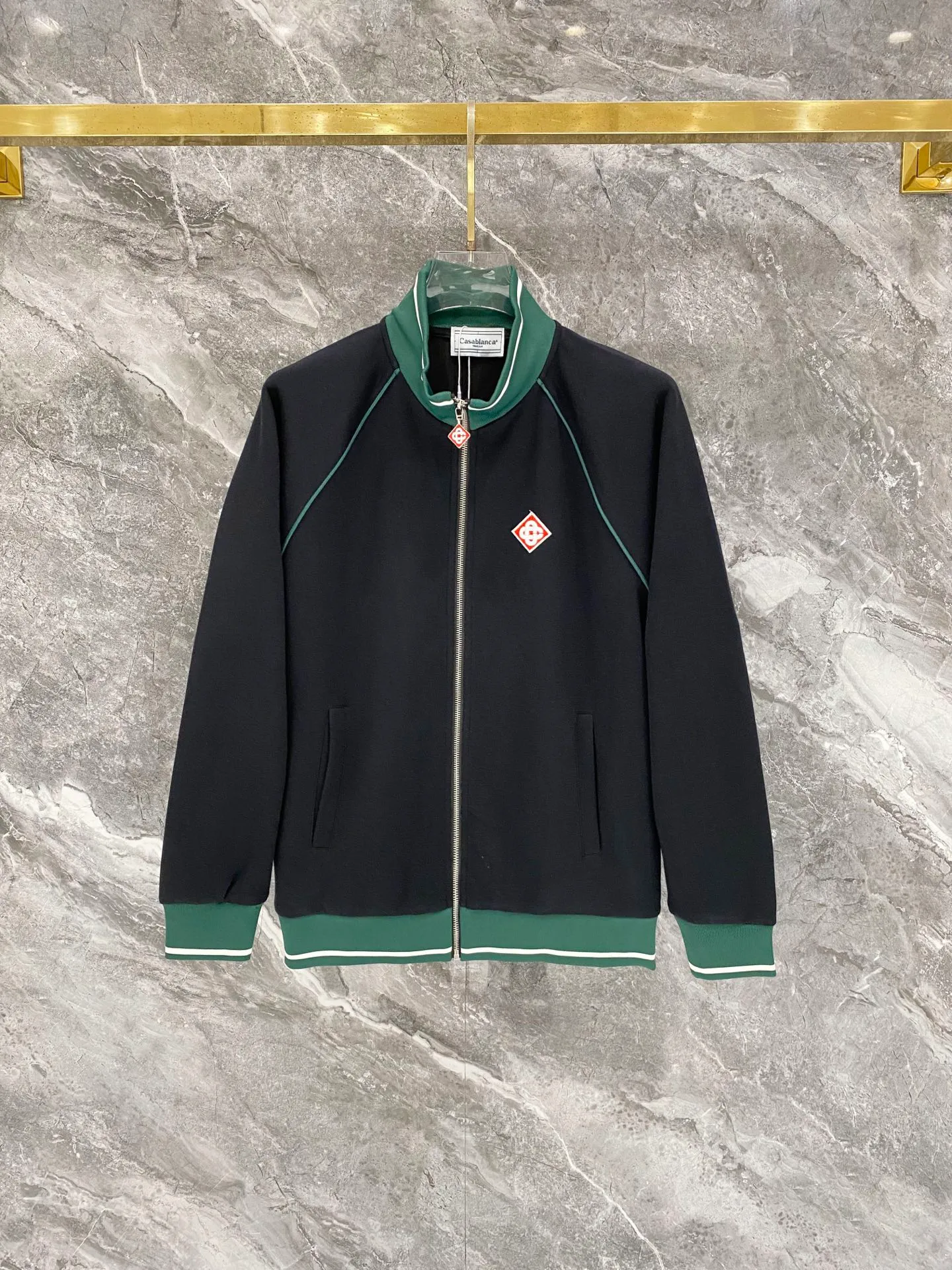 Casablanca Casablanca suit 26ss customized top-quality fabric new jacket casual pants, webbing letter embroidery stitching new show products‼ The product is in perfect condition, comfortable and warm, complete with three labels, full and attractive color, very outstanding design, customized hardware accessories can easily enhance the fashion sense, the workmanship is extremely elegant and rigorous, and the wiring is neat and meticulous! A masterpiece from a famous designer! The upper body does not look bloated and is super handsome! Sizes：M～XXXL
